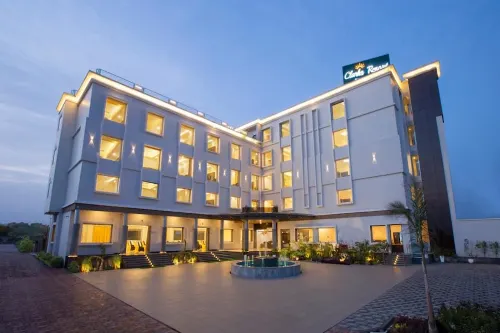 Clarks Resort Bandanwara - bar