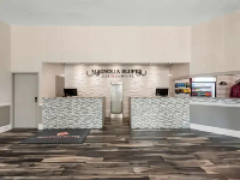 Magnolia Bluffs Casino Hotel, BW Premier Collection Hotels in Adams County