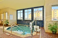 Hawthorn Extended Stay by Wyndham Dickinson - spa