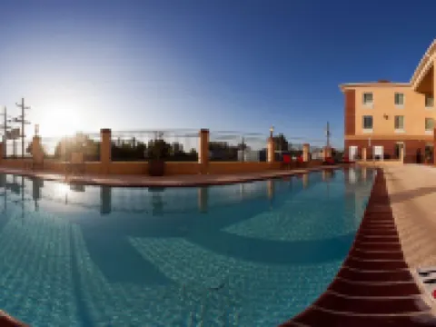 Holiday Inn Express & Suites RACELAND - HIGHWAY 90 by IHG Hotels in Lafourche Parish