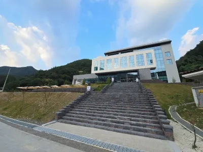 The Bliss Workcation HOTEL Các khách sạn gần Cheongnyeongpo
