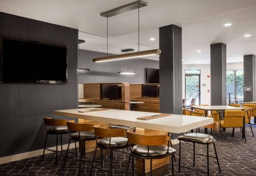 코트야드 라운지