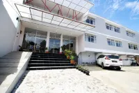 The Aurora by Makati Hotels in Gudangkahuripan