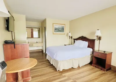 Knights Inn Yemassee Hotels near Lowcountry Museum