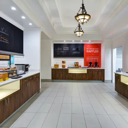 Hampton Inn & Suites Birmingham-Hoover-Galleria
