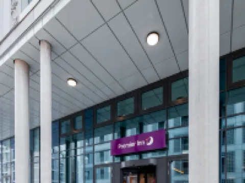 Premier Inn Stuttgart City Europaviertel Các khách sạn gần Trung tâm mua sắm Königspassage