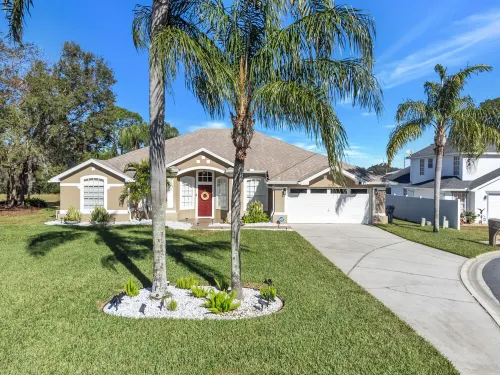 Luxe Lakefront Escape - Jacuzzi +Pool + Sunset Views + BBQ + Close to Disney!