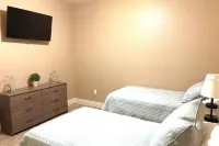 Gated Parking/4 Bedroom-5 bed -2bath Entire Home Hôtels à proximité de : Sul Ross State University