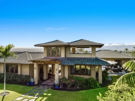 Hale Mele Polynesian Pod Style with Pool/Hot Tub, Gazebo, Golf Cart & Ebikes