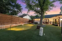 IG-Worthy TX Oasis: Gated Pool + Fire Pit + Putt Putt + Game Room Hotels near Pier 1 Imports