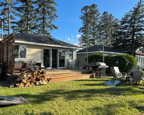 Cozy Lakeview Cabin in the heart of Breezy Point Resort ブリージー・ポイントのホテル