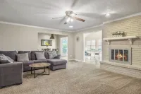 Charming 3-bedroom house central to everything in Edmond and handy to OKC