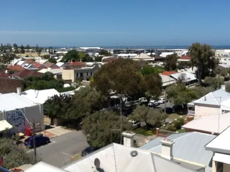 Fremantle Dolphin Retreat Отели рядом с достопримечательностью «Старый круглый дом»