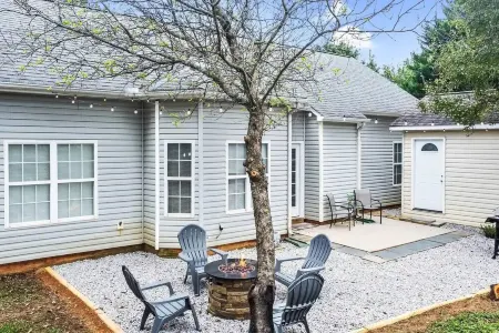 Modern Monroe Home, Close to CLT