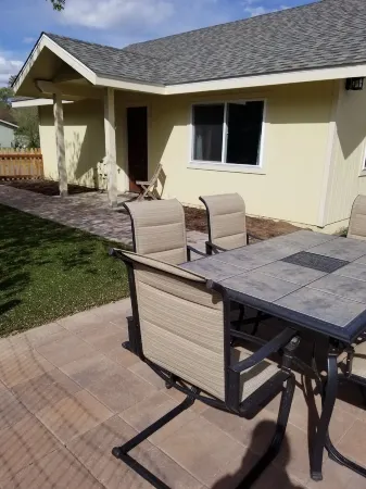 Flagstaff Country Mountain Getaway, Pet Friendly & Family Friendly! Отели в г. Коконино