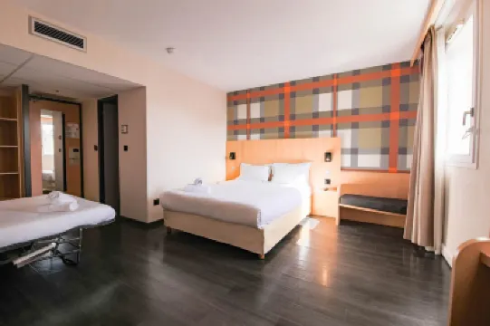 easyHotel Nice Old Town Hotels in Nice City Center