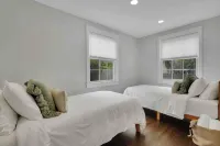 The Cottage on Royal - Historic Leesburg Home