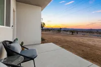 COZY JOSHUA TREE HOME- 9 min to the park! with Hot Tub