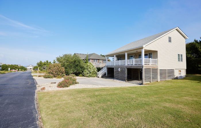 New! Refreshed modern coastal retreat in Duck!