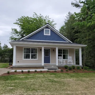 Discounted Rates for Fall/Winter! Lake Michigan Access, Hot Tub!