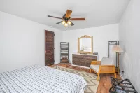 Ocean and Marsh Views, Surf Cottage, Sleeps 7