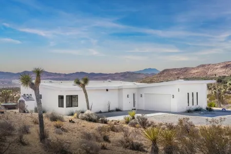 The Om Temple in Joshua Tree - A Sanctuary to Escape & Heal