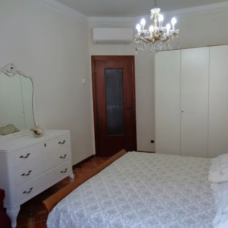The house of Ambra, 100m. from beach, balconies-parking-wi-fi- A. C.- ascens