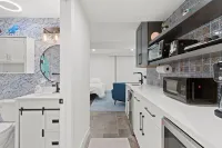 San Diego-Themed Escape Room and Stay Hotels in Vista