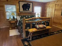Big Nate Cabin on Lake with Water Trampoline Отели рядом с достопримечательностью «Миллер Трик Трейлхед»
