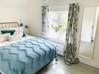 The Yellow Cottage on the hill central location in Framlingham Hotels near National Trust - Sutton Hoo