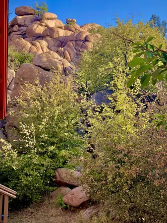 Heaven on Earth Retreat's Sun Studio in Prescott's Gorgeous Granite Dells Отели в г. Явапаи