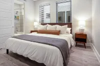 Modern Fort Worth Townhome 2 bedroom 2.5 bath - Comfortable Stay Hotels near Renaissance Square