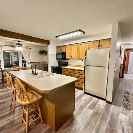 Quaint & Historic Downtown Oscoda Home