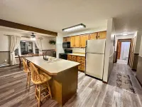 Quaint & Historic Downtown Oscoda Home - Homestays