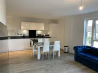 3 Bedroom Modern Apartment in London
