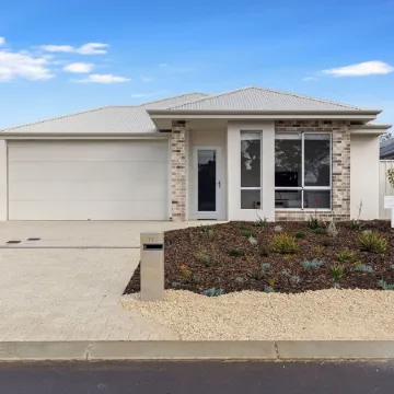 Discover Dunsborough Living