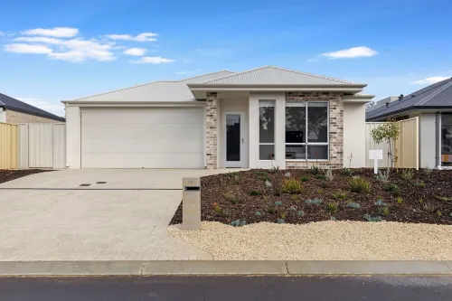 Discover Dunsborough Living