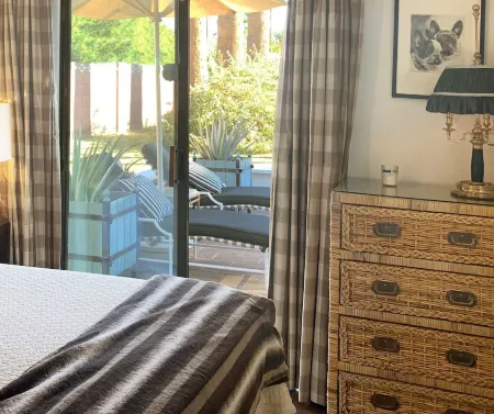 Arcadia Bungalow - VERY COMFORTABLE Tempur-Pedic Beds, NEWLY REMODEL