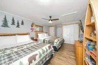 -Walk-to-Dock-Higgins Lake-Kayaks-beanbagtoss🏖️🛶🚤
