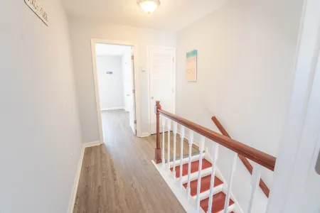 Beautiful 2 bedroom home, close to the beach