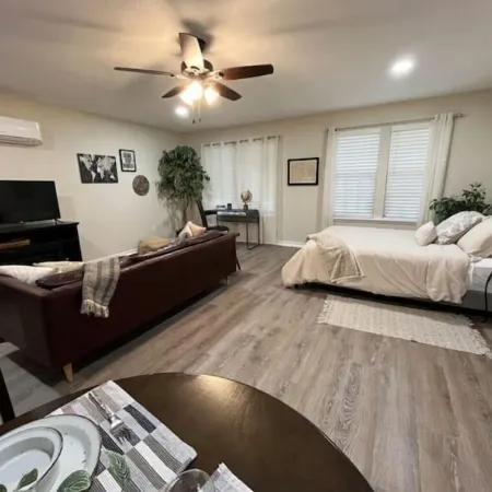 Charming Studio with fireplace