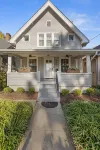 MARYLAND HOUSE -HIGHLANDS -  Charming koi pond,  WALK TO ALL Ken Combs Running Store 주변 호텔