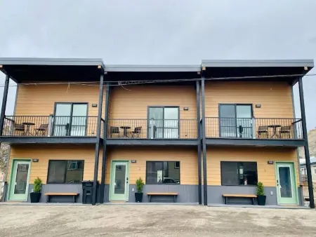 Cozy Wolf Lodge — Unit 2