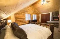 Red Feather Lakes Cozy Log Cabin