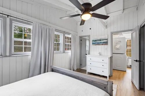 Cozy cottage, BIG water views