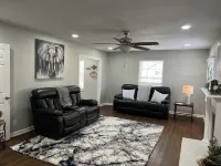 Entire beautiful home w/ great location! Hotels in McCracken County