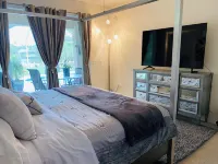 Stunning Lake house,heated pool, pet friendly,close to beach, restaurants ,bars 플라글러 카운티 호텔