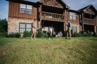 Lake Keowee-Dock Access-Pool-Views-Clemson 15min