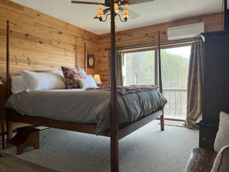 Wow Views! Right in the middle of everything! Otter Falls & Hawks Nest next door Отели в г. Севен Девилс