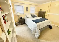 GREAT LOCATION! Private and roomy 1 bdrm, bath & den
